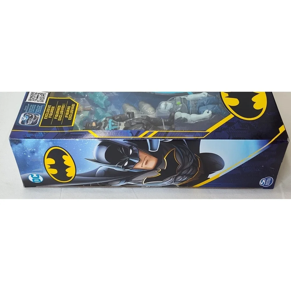 DC Batman Bat-Tech Flyer with 4